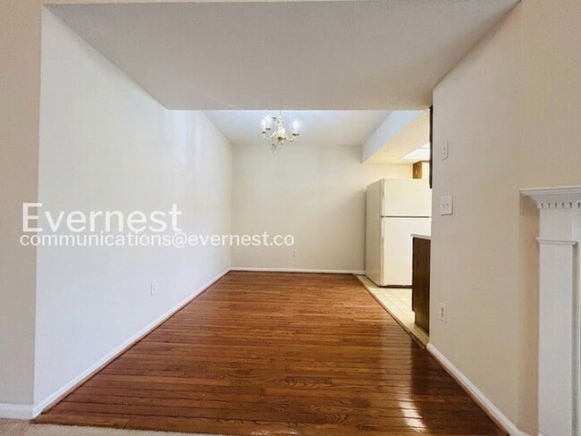 Photo - 107 Prosperity Ave SE
