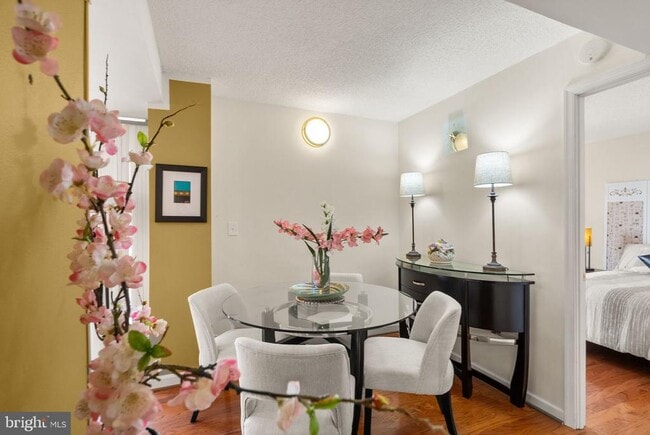 Photo - 1077 30th St NW Unit 201