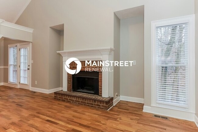 Photo - 4 Bedroom Pet-Friendly Home in Dallas, GA with Main Street Renewal