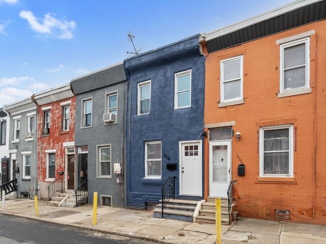 Photo - 2534 N Water St