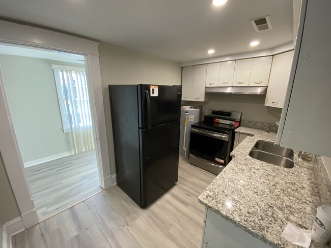 Building Photo - 4812 Chamberlayne Ave