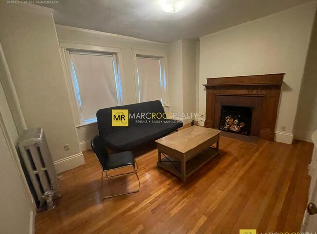 Building Photo - 96 Winthrop Rd Unit 1 Rental