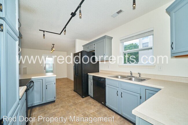 Photo - 3 br, 2 bath House - 127 Broadmoor Bend