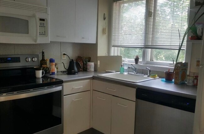 60 Longwood Ave Unit 3##