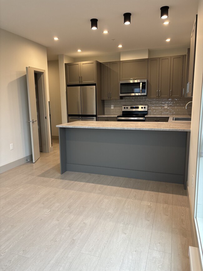 Building Photo - 45547-45547 Knight Rd