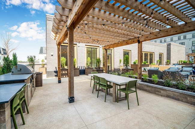 Amenity Deck