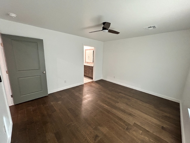 Photo - 4600 Lincoln St