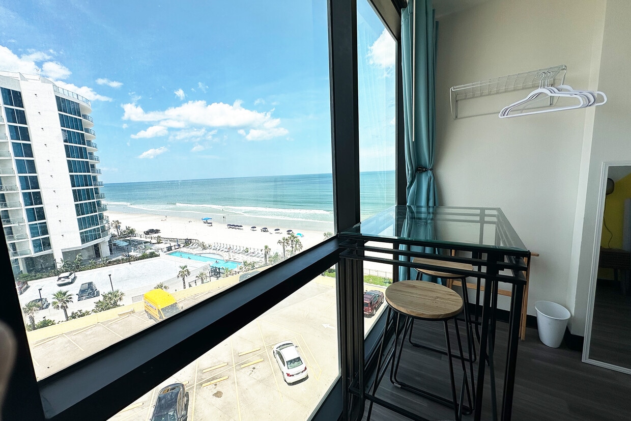 Photo - 1909 S Atlantic Ave (Daytona Beach, FL)