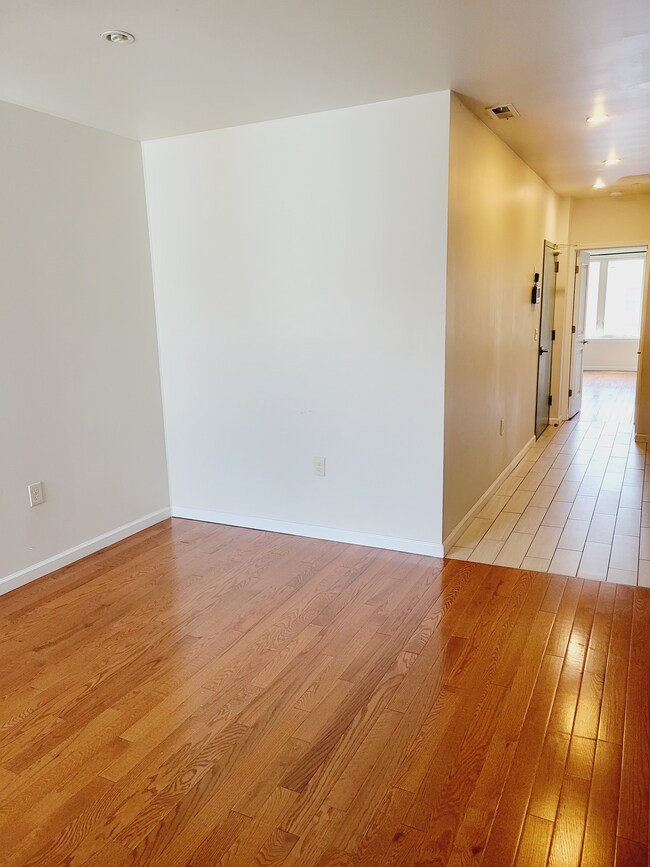 Photo - 1811 N Gratz St