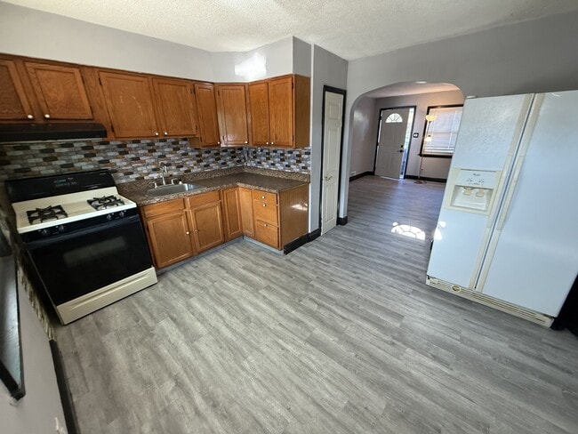 Photo - 419 Garden Ave