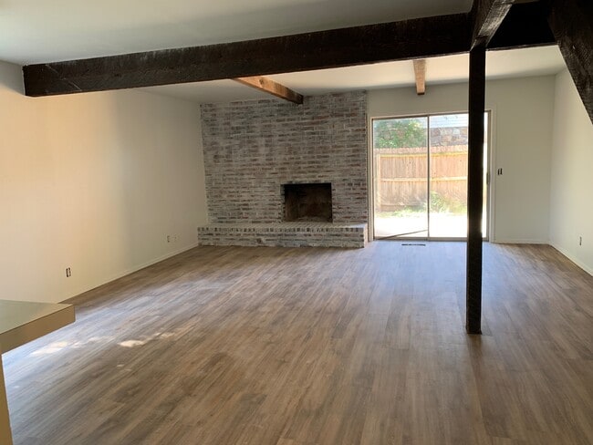 Building Photo - 902 W Edgewater St Unit 902 W Edgewater St.