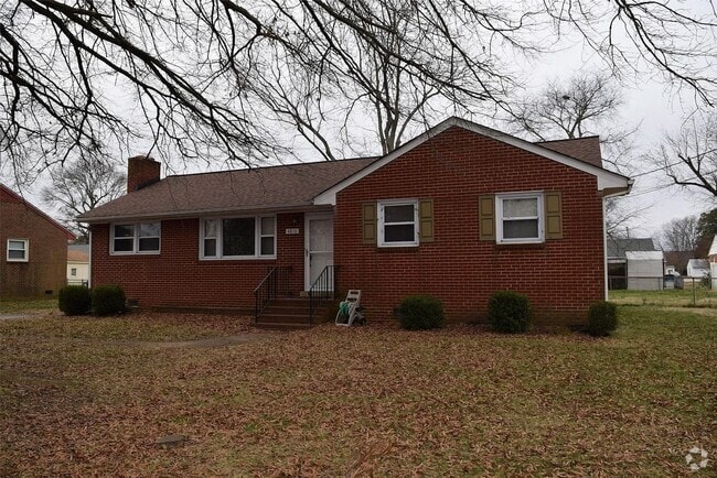 Building Photo - All brick rancher close to White Oak Mall ... Rental