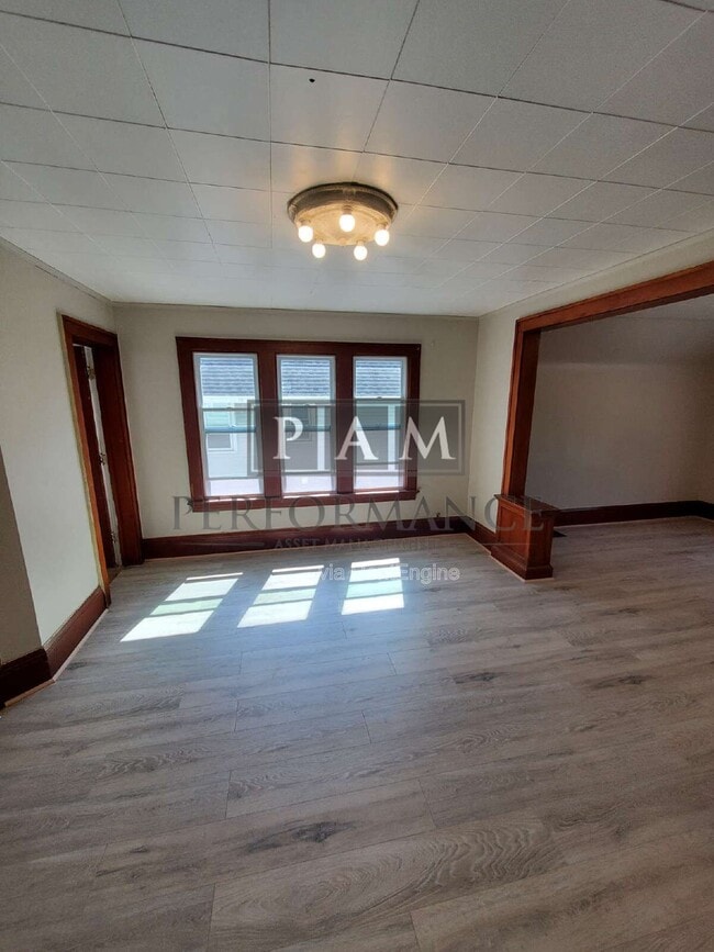 Photo - 1120 S 56th St