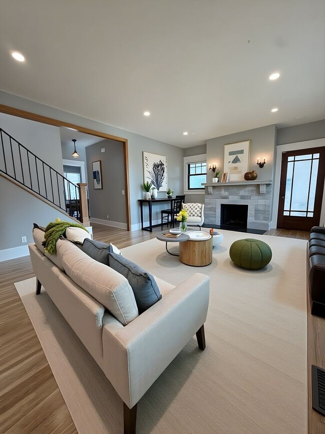 Photo - 2016 Sweetbriar Ave