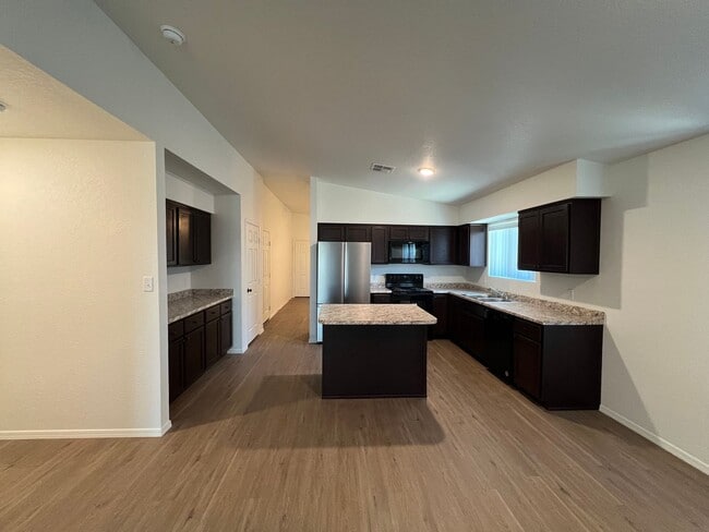 Photo - NEWER 4 BEDROOM HOME!