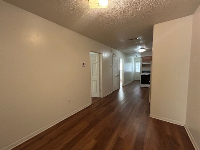 Photo - 1110 N Brunnell Pkwy Unit 1110 Brunnell