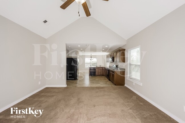 Photo - 563 Kincaid Cove Ln
