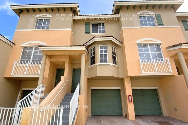 Building Photo - 1834 NE 5th Ave