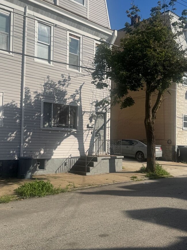 Building Photo - 5134 Keystone St Unit 5132