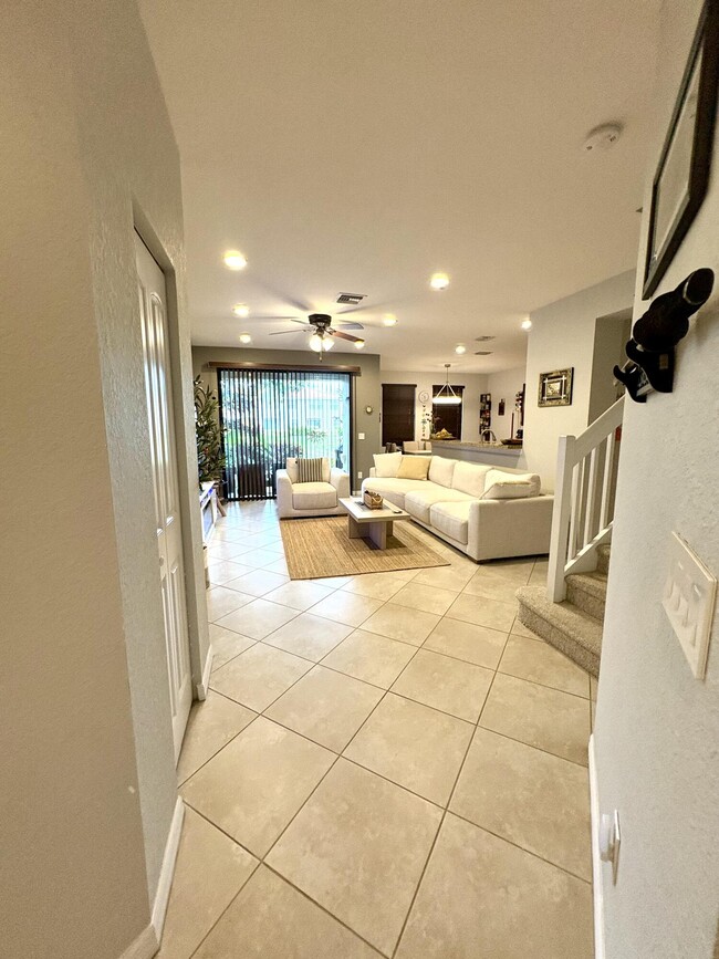 Photo - 167 Gramercy Square Dr