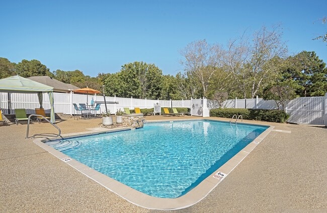Arbors at Natchez Trace Apartments