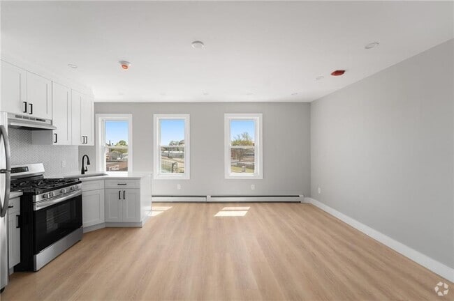 Building Photo - 735 Broadway Unit 3F Rental