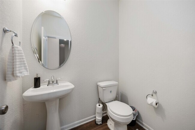 Photo - 8006 Ash Ridge Dr