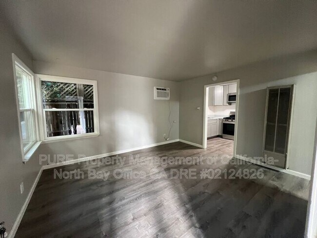 Photo - 418 S Spring St Unidad 2