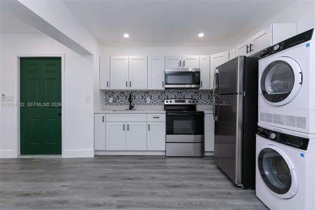 Photo - 6125 SW 40th Ct Unit 4