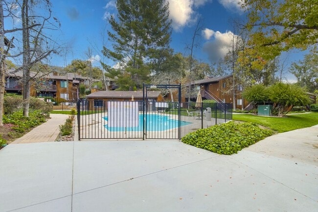 Photo - UPDATED2 Bed/2 Bath Alpine Oaks Condo