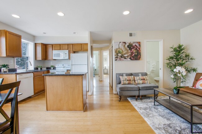 Photo - 3339 10th Pl SE Unidad 302