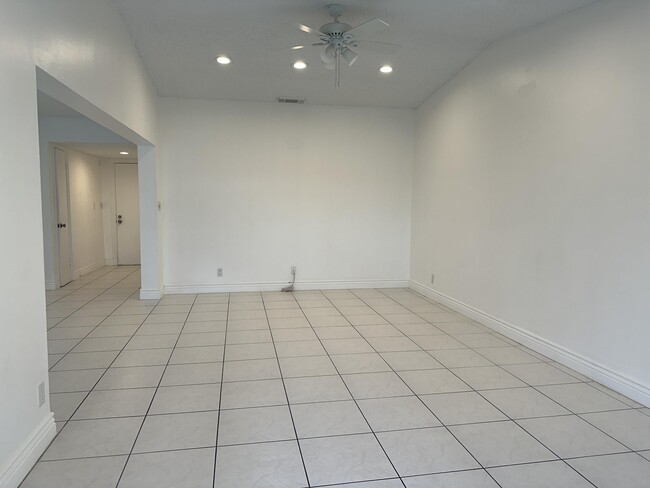 Photo - 15729 Bottlebrush Cir