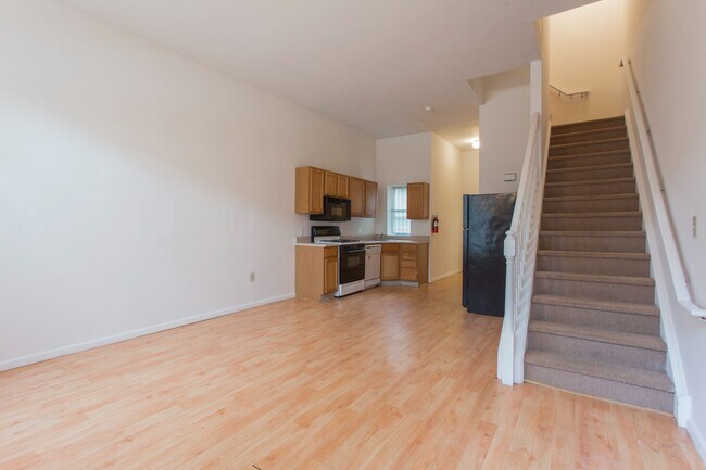 Building Photo - 1525 N Bouvier St