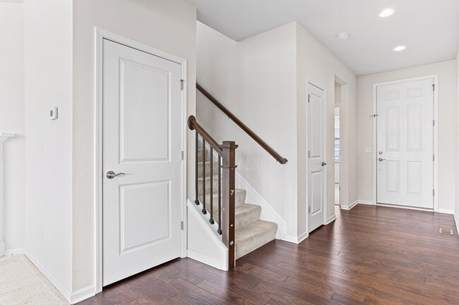 Photo - 897 Harrison St