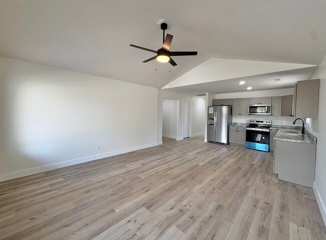 Photo - 209 Madison St