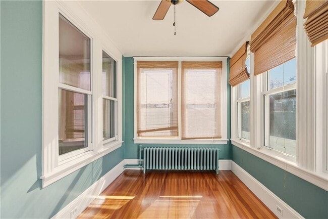 7 Warner Pl