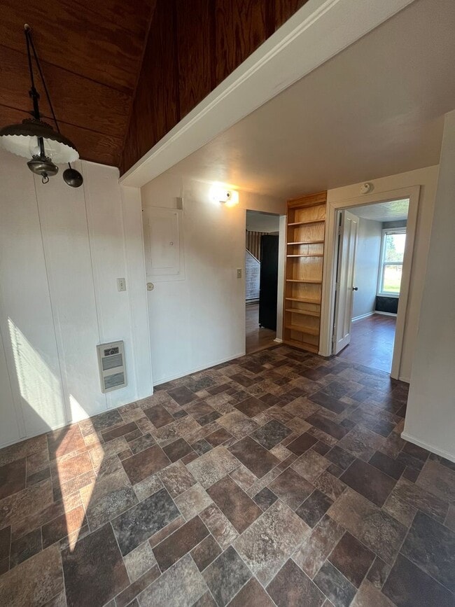 Photo - 3-Bedroom 2-Bathroom house in Pleasant hill