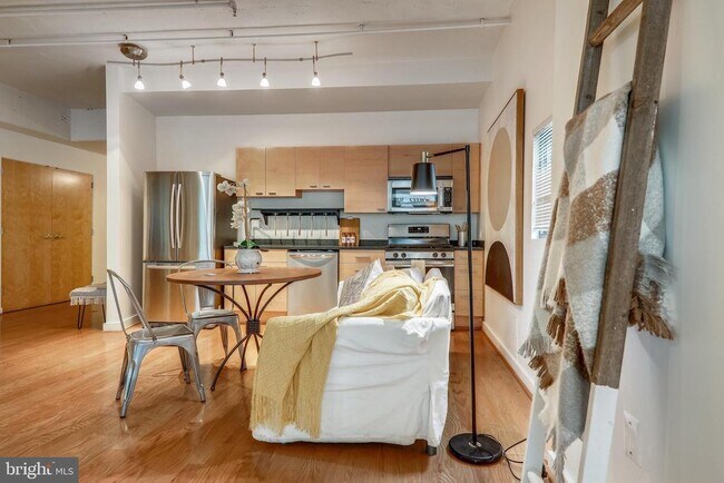 Photo - 1125 11th St NW Unidad 102