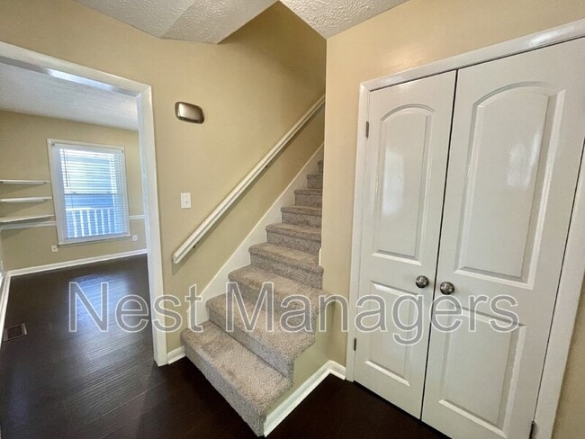 Photo - 6817 Bryanstone Way