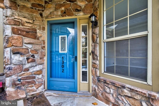 Photo - 1302 Foxmeadow Cir