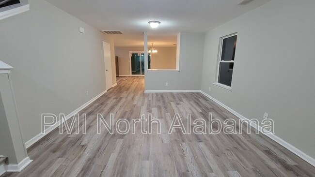 Photo - 214 Farmington Dr