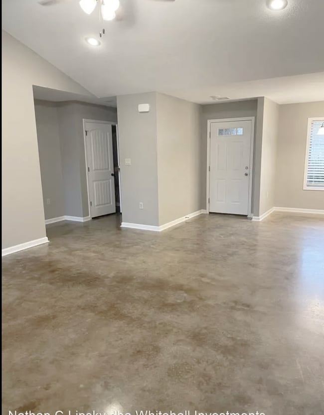 Photo - 4832 Wildwood Ln