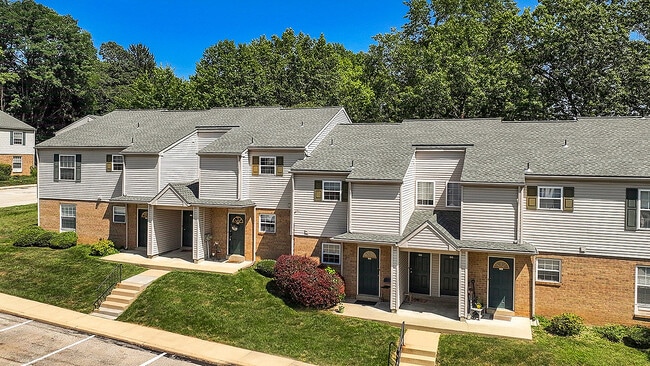 Apartment Building - Wyntre Brooke Apartments