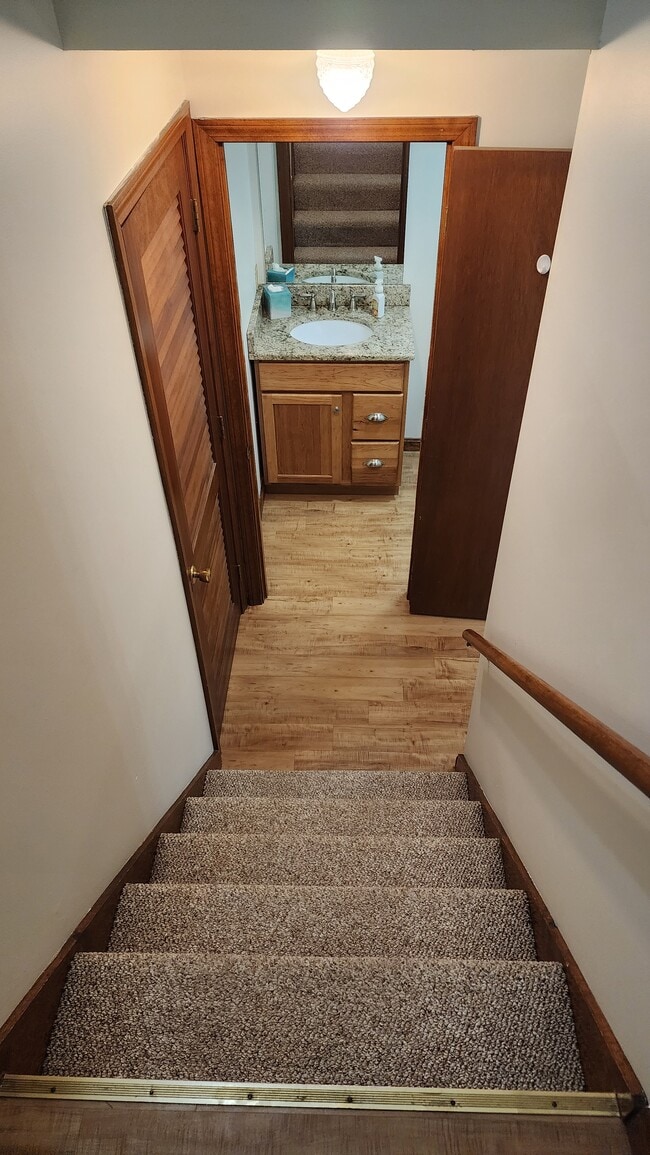 Building Photo - 161 Riviera Dr