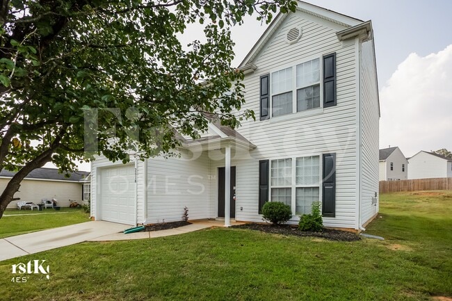 Photo - 2518 Fairstone Ave