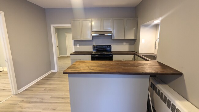 Photo - 58 Mann Ave Unit 2