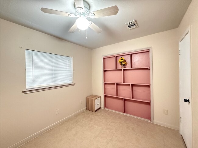 Photo - 10807 Emery Dr