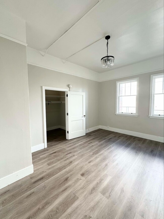 Photo - Edgecliff Apartments