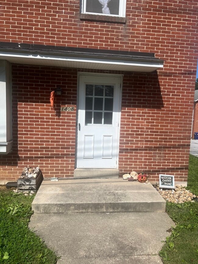 Photo - 1408 Fairmount Rd