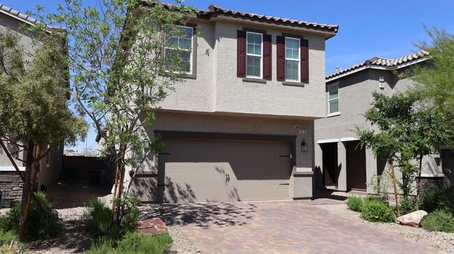 Photo - Nice 5 Bedroom House inside gated Community